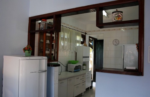 Caraguatatuba House | Ref. 01 - Townhouse in gated community with swimming pool 150 m from the beach