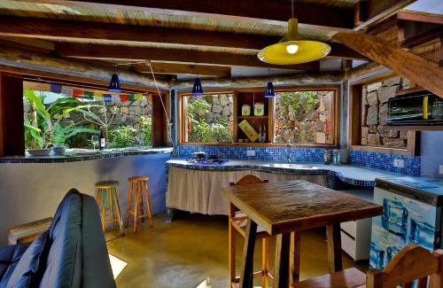 Veloso House | Sea View Colorful House