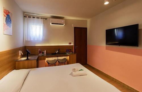 Zona Leste Hotel | Spa Motel - Radial Leste