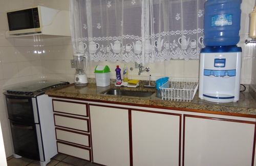 Enseada Apartment | SPACIOUS AND COMFORTABLE APARTMENT ON THE COVE BEACH