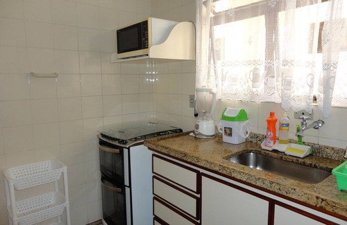 Enseada Apartment | SPACIOUS AND COMFORTABLE APARTMENT ON THE COVE BEACH