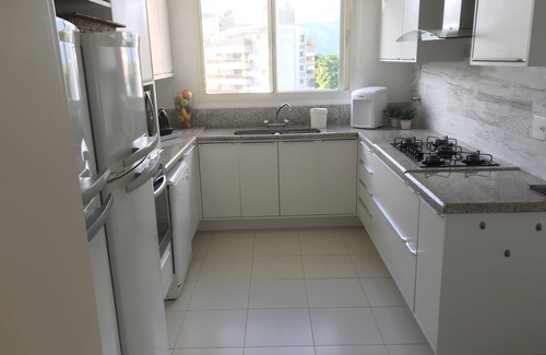 Riviera de Sao Lourenco Apartment | Wonderful Foot in the Sand Coverage - Module 4