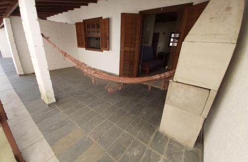 Maranduba Ski Chalet | 0006.01 - Maranduba - Chalé - 1 Dorm - 5 Pess - 3 Quadras Do Mar - Piscina Coletiva - WIFI