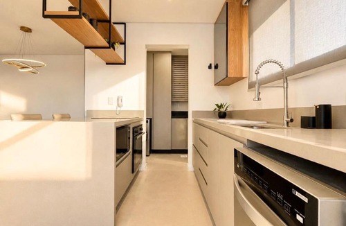 Porto Belo Apartment | 2-Bedroom Apartment with Ocean View in Perequê Porto Belo AT009