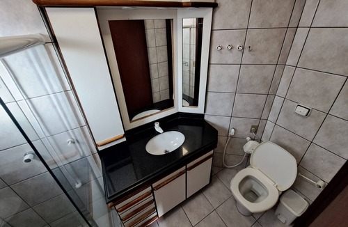 Ingleses do Rio Vermelho Apartment | 2 Vagas, 2 Banheiros, 2 Quartos, uma Quadra do Mar, Férias ou Home Office