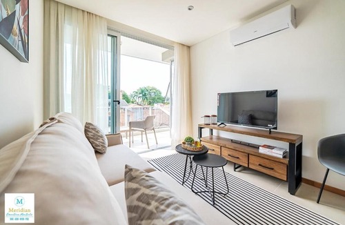 Asuncion Apartment | 205 Emerald! meters from the Shopping del Sol! High Speed WiFi!