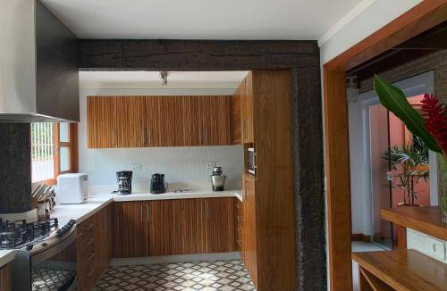 Barra da Lagoa House | 260 m² House ∙ 4 bedrooms ∙ 9 guests