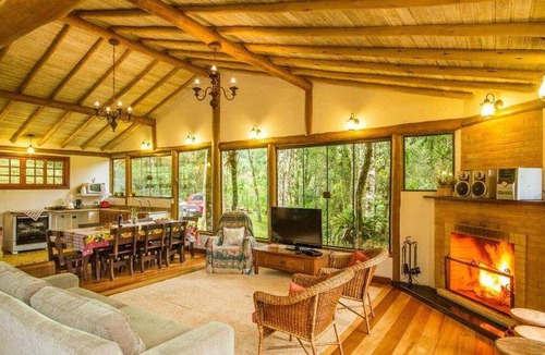 Campos do Jordao House | 300 m² House ∙ 4 bedrooms ∙ 11 guests