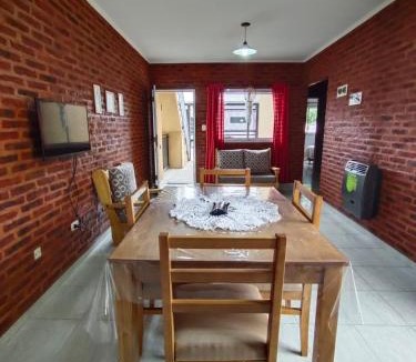 Pergamino Apartment | 4 Estaciones