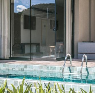 Nova Esperanca House | 4 Triple Bedroom House, Private Pool