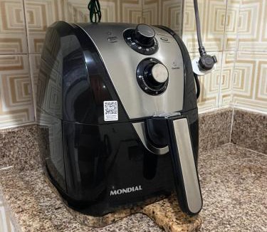 Enseada Apartment | 400 mt da Praia da Enseada Wi-fi Estacionamento gratuito cozinha completa