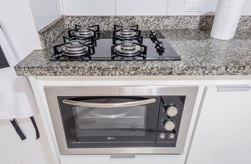 Consolacao Apartment | 500Mbps *QBed*Smart Tvs *Garage*645 sq. ft. w/view