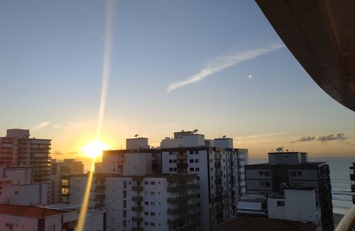 Vila Assuncao Apartment | 80m² apartment with 2 bedrooms, 1 minute from the beach, balcony with barbecue, Wi-Fi.