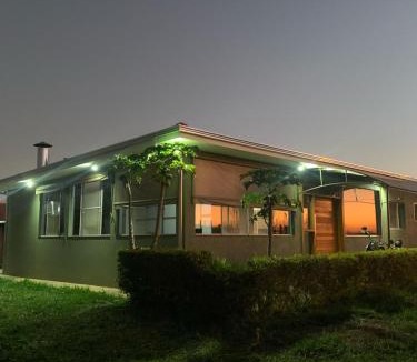 Pardinho House | A Casa Cuesta Pousada