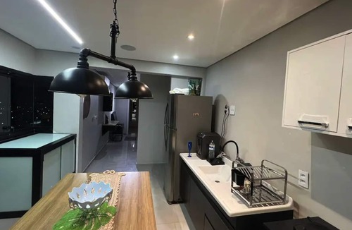 Enseada Apartment | A Piscina Mais Alta do Guarujá, a 600m da Enseada! Apt Alto Padrão de 2 Quartos!
