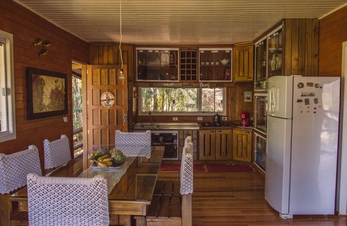 Mampituba House | A property with a cabin and birdsong.