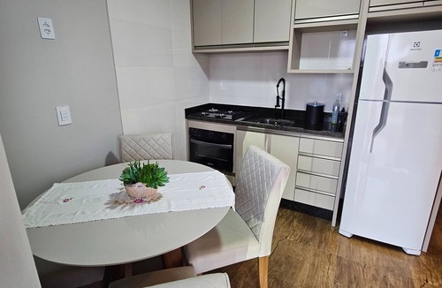 Centro House | A retreat for couples, just 1 minute from Bombinhas Beach.