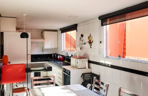 Floresta House | A very cozy house near the center of Belo Horizonte with a garage.