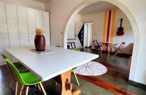 Santa Rita do Sapucai Apartment | A2R ACOMODAÇÕES - Apto criativo no centro da cidade-1 a 6 Hóspedes