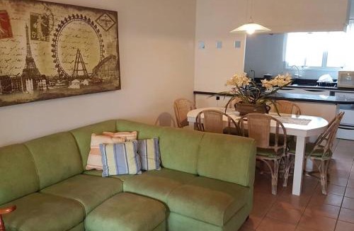 Xangri-La House | Acolhedora casa de praia em condomínio fechado à beira mar
