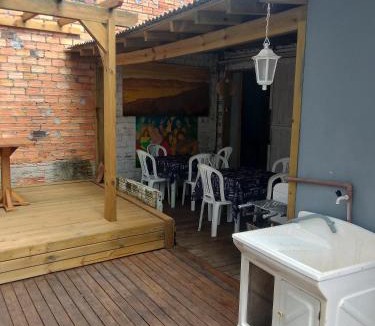 Passo de Torres House | Aconchegante , espaçosa, acomoda 10 pessoas , centralizada perto da praia
