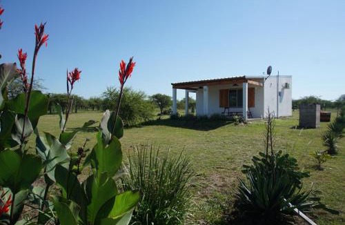 Chajari House | "AGUAPÉ" Alojamiento rural con PILETA - hasta 6 huéspedes