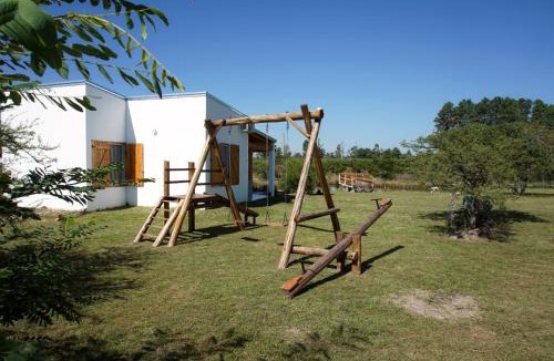 Chajari House | "AGUAPÉ" Alojamiento rural con PILETA - hasta 6 huéspedes
