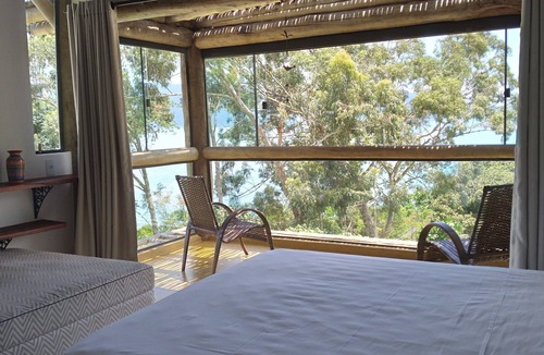 Sao Pedro Apartment | Alecrim Suite, lush sea and mountain views