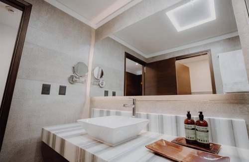 Villa General Belgrano Hotel | Alpine Luxury Suite: Near Brewery Park & Mountain Trails | Outdoor & Indoor Pool