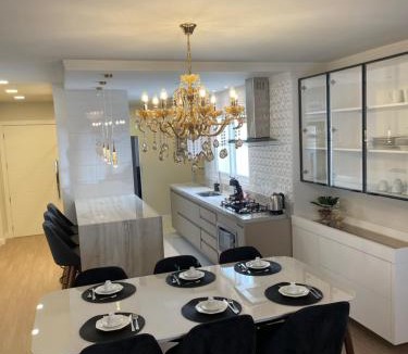 Centro Apartment | ALTO PADRÃO, centro, Rua Coberta, na Estação Campos de Canella