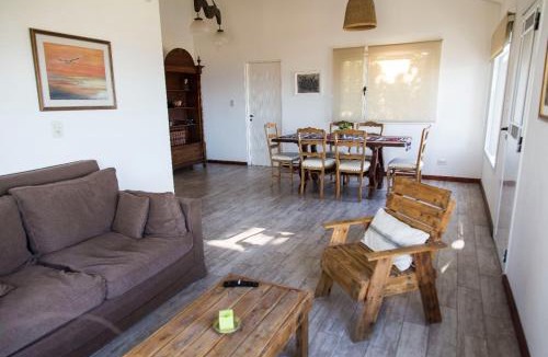 Macrozona Bahia Redonda y Primeros Faldeos House | Altos de Manantiales Casa Familiar