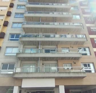 La Perla Apartment | Amplio DOS ambientes con balcón a 250 mts del mar