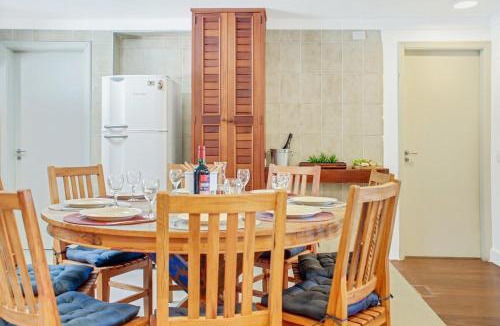 Campos do Jordao Apartment | Amplo Duplex - Capivari - 5 Qts - Lareira - Lazer