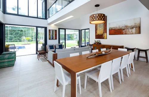 Frade Villa | Ang045 - Large Villa with Pool in Porto Frade