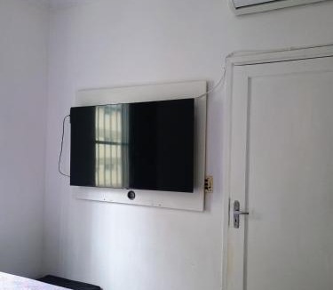 Guilhermina Apartment | Apê na Guilhermina, 6min da praia 2 dormitórios, escadas