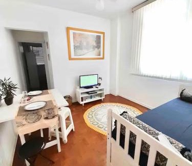 Pitangueiras Apartment | Apê Pitangueiras, 1 Qda Praia! Perto de Tudo!