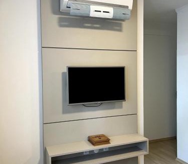Castelo Branco Apartment | AP Meia Praia - 6 lugares