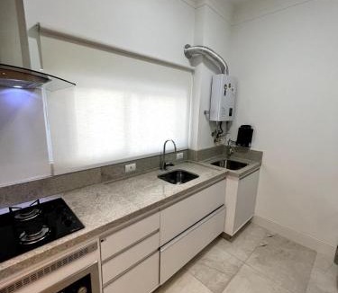 Castelo Branco Apartment | AP Meia Praia - 6 lugares