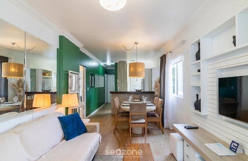 Pioneiros Apartment | Ap w/Balcony 8 min the BC Ferris Wheel MNS0701