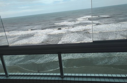 Solemar Apartment | Apartamento Frente mar pé na Areia