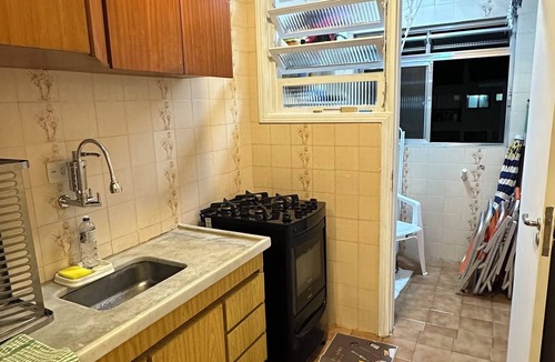 Jardim Vitoria Apartment | Apartamento à 300m da praia da Enseada/Guarujá com 2 dormitórios