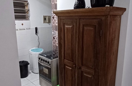 Downtown Ubatuba Apartment | Apartamento Aconchegante com Piscina e TV a Cabo