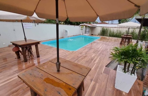 Downtown Ubatuba Apartment | Apartamento Aconchegante com Piscina e TV a Cabo