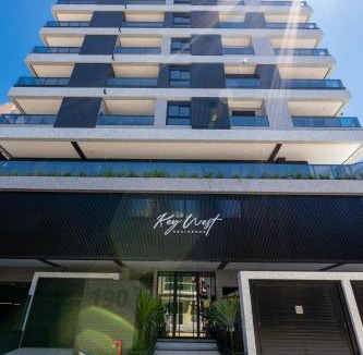 Bombas Hotel | Apartamento alto padrão com 2 suites e piscina