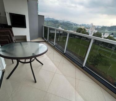 Piratuba Apartment | Apartamento amplo completo e climatizado