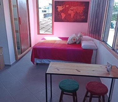 Pontal Apartment | Apartamento Charmoso - Localização Privilegiada Enfrente Aeroporto - Perto de tudo - 2 minutos orla mar - Ar Cond, Frigobar, Tv 50, WIFI