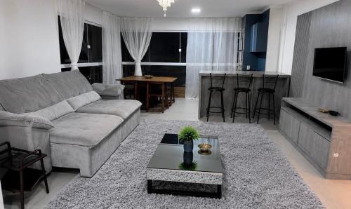 Itacolomi Apartment | Apartamento completo a 50m da praia, com vista mar