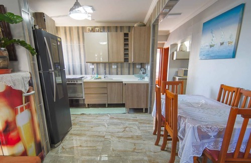 Centro Apartment | Apartamento em Peruibe frente mar com garagem