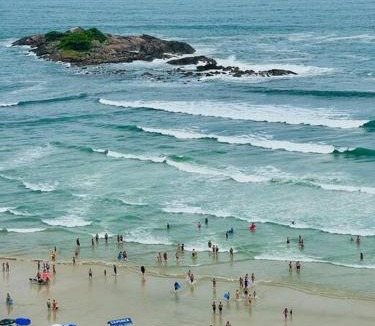 Pitangueiras Apartment | Apartamento frente mar Guarujá Pitangueiras pé na areia