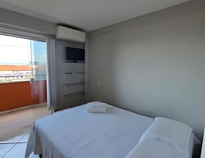 Praia do Meio Apartment | Apartamento interino com vista mar